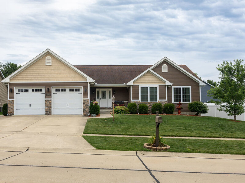 2303 Slade Lane Mahomet IL 61853