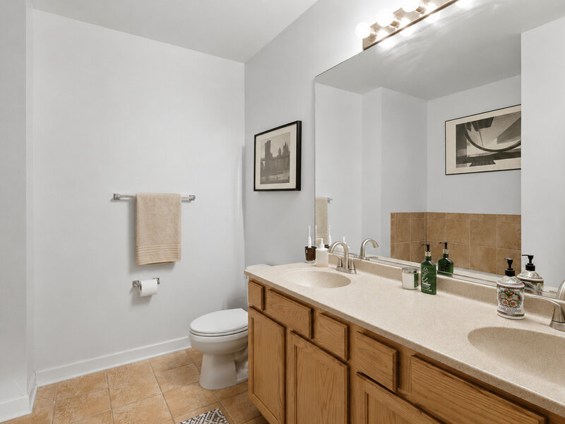 221 E Cullerton Street Chicago IL 60616