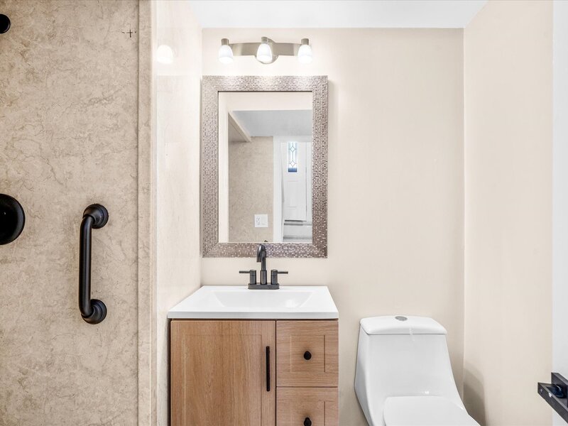 807 Division Street Lisle IL 60532