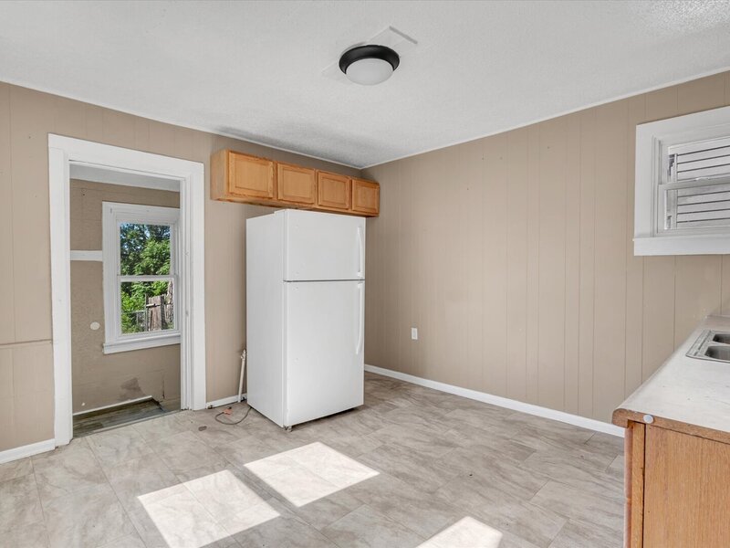 1125 W 5th Street Davenport IA 52802