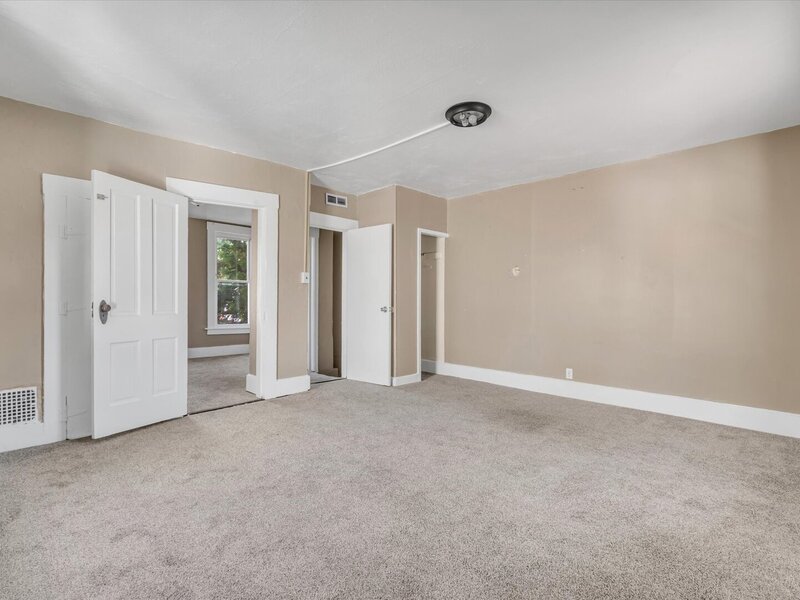 1125 W 5th Street Davenport IA 52802