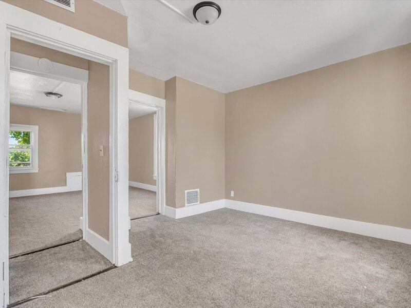 1125 W 5th Street Davenport IA 52802