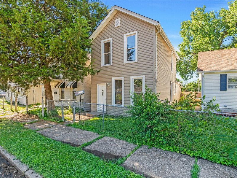 1125 W 5th Street Davenport IA 52802
