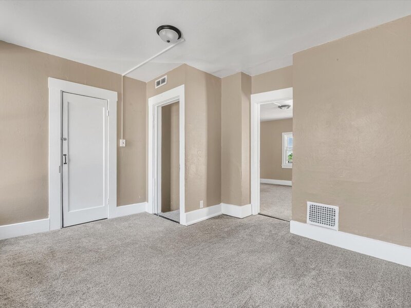 1125 W 5th Street Davenport IA 52802