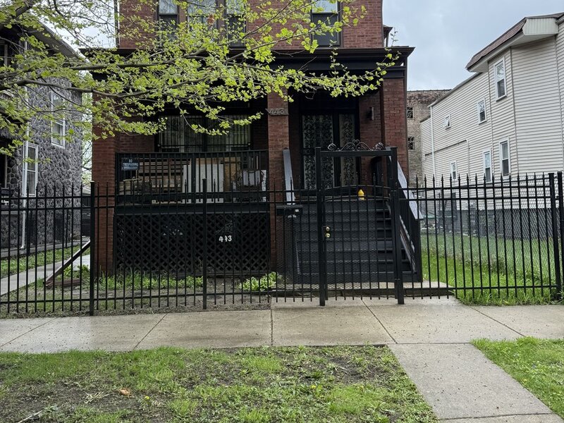 443 W 61st Place Chicago IL 60621