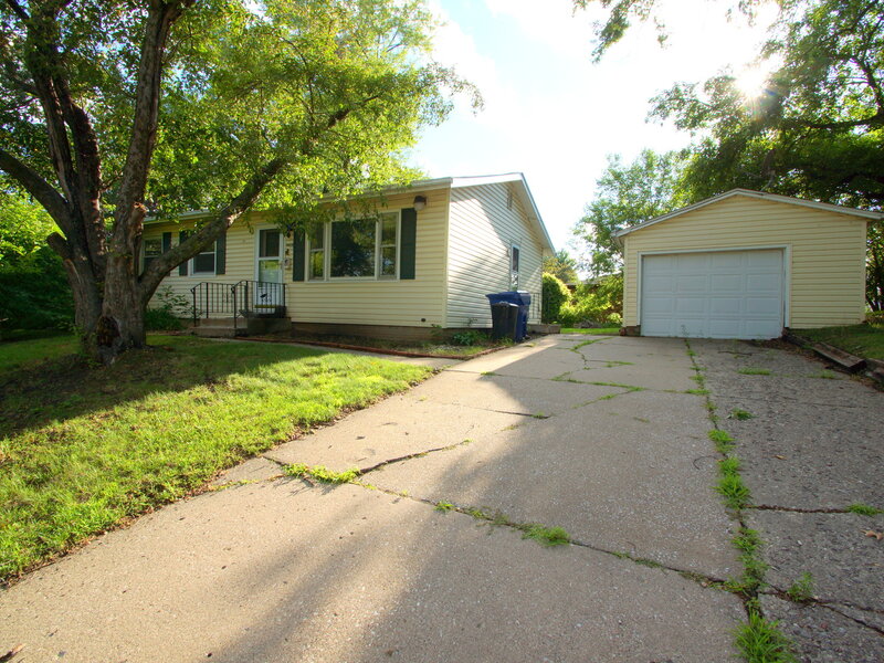 3406 Magnolia Court Bettendorf IA 52722