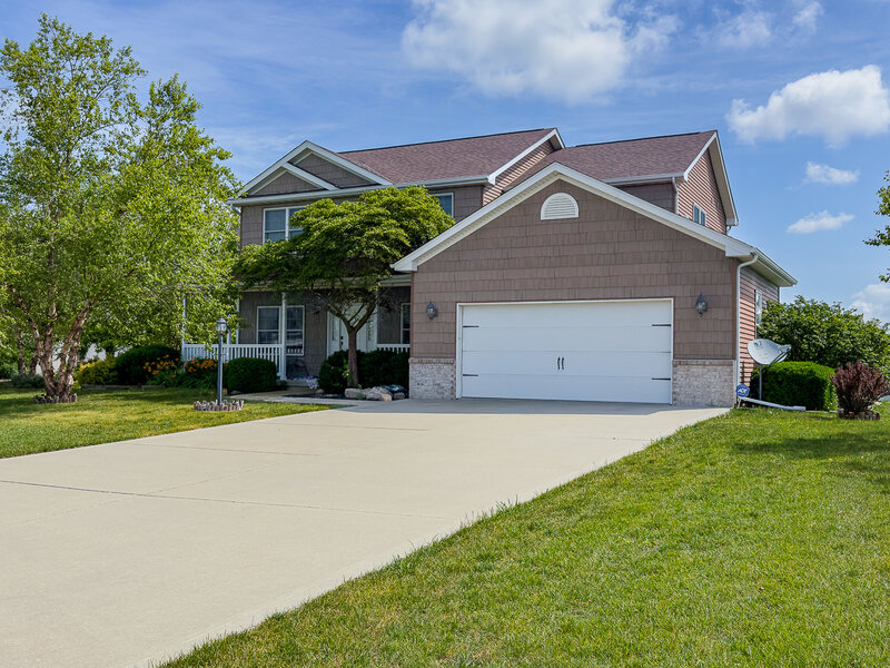 1618 English Oak Drive Champaign IL 61822