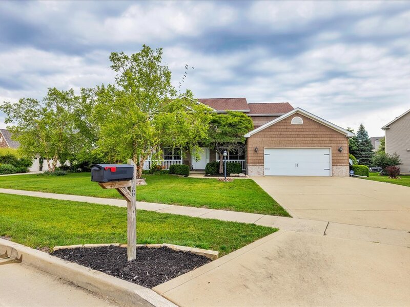 1618 English Oak Drive Champaign IL 61822