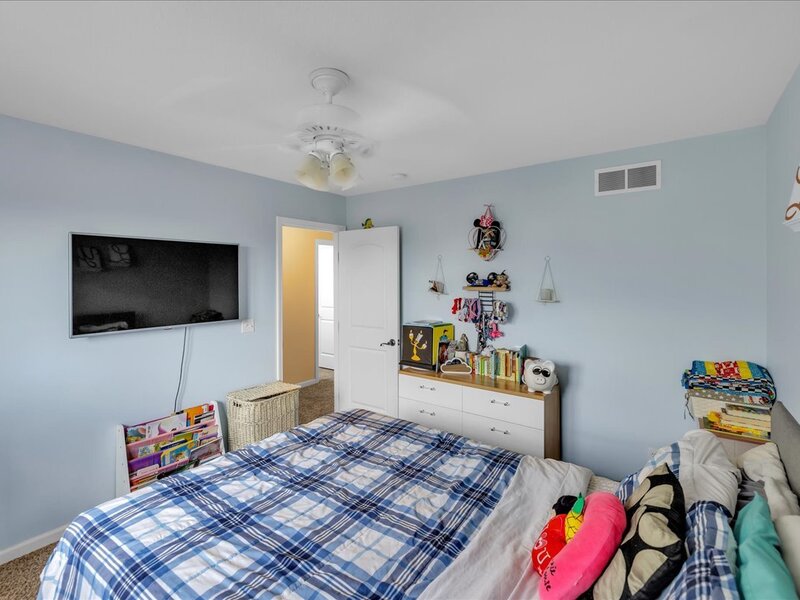 1618 English Oak Drive Champaign IL 61822