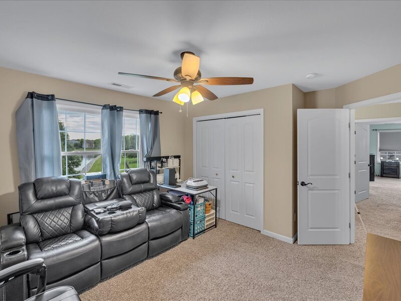 1618 English Oak Drive Champaign IL 61822