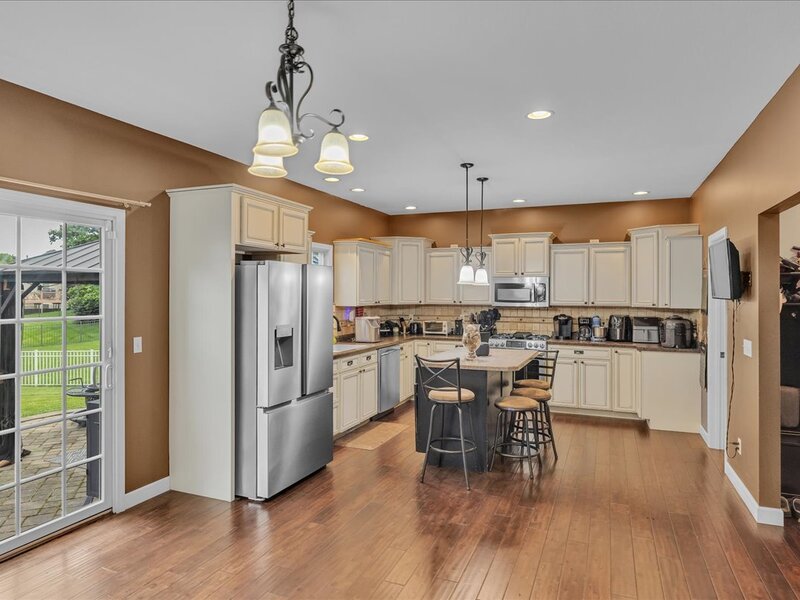 1618 English Oak Drive Champaign IL 61822