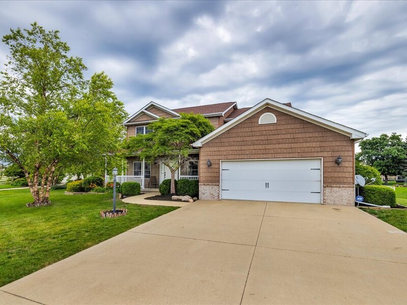 1618 English Oak Drive Champaign IL 61822