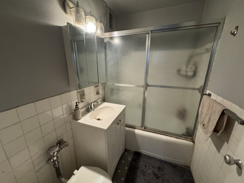 3950 N Lake Shore Drive Chicago IL 60613