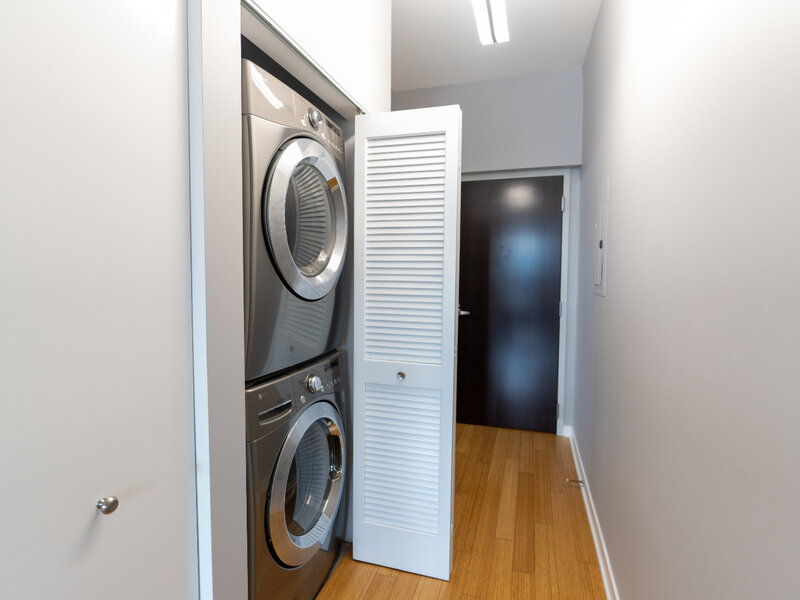 303 W Ohio Street Chicago IL 60654