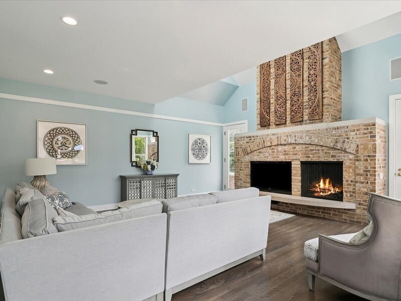 1177 Edgewood Road Lake Forest IL 60045