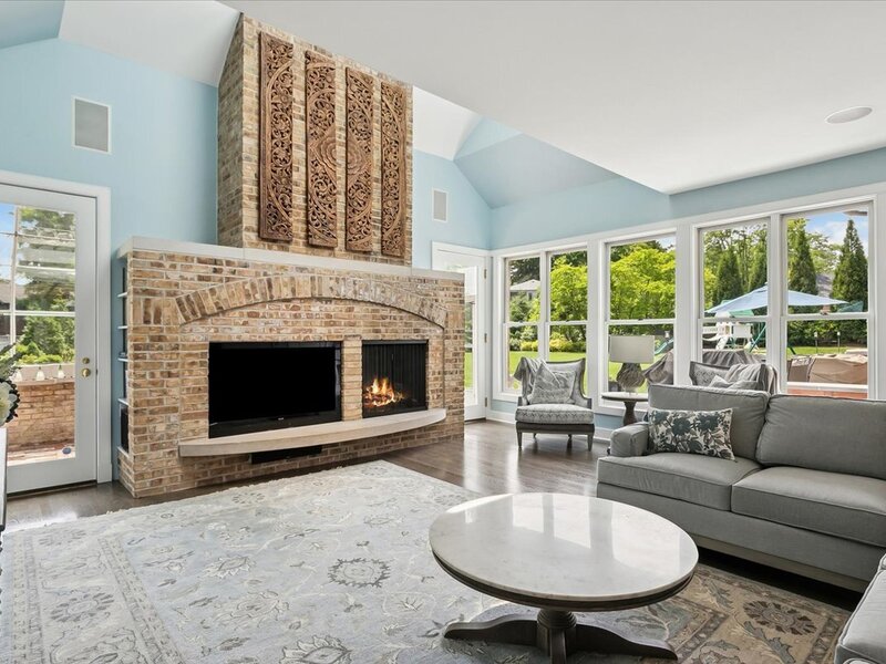 1177 Edgewood Road Lake Forest IL 60045