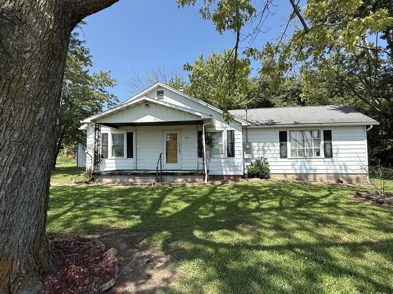 810 W Longstreet Road Marion IL 62959