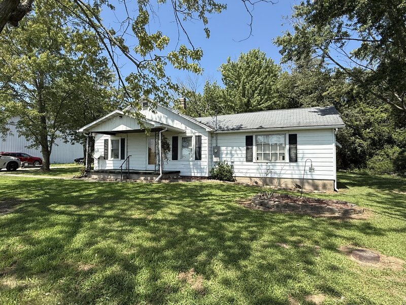 810 W Longstreet Road Marion IL 62959