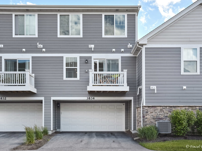 3834 Gansett Parkway Elgin IL 60124