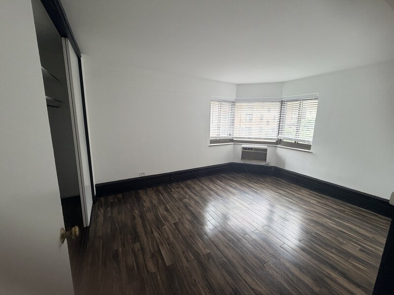 7337 S South Shore Drive Chicago IL 60649