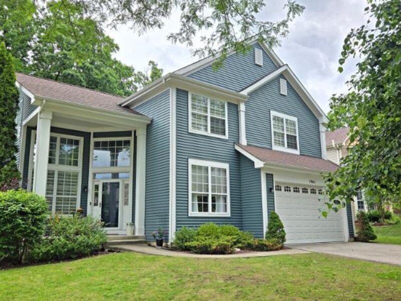 1965 S Finch Court Libertyville IL 60048