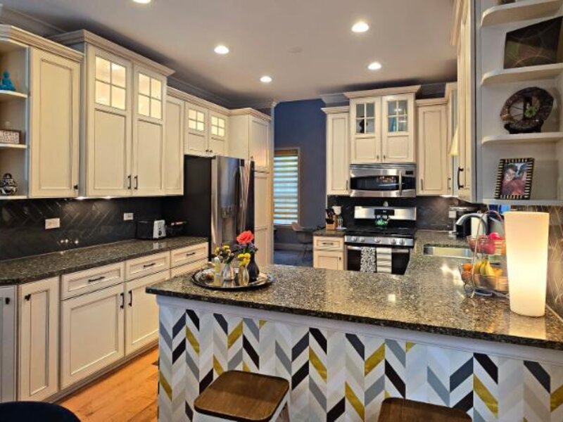 1965 S Finch Court Libertyville IL 60048