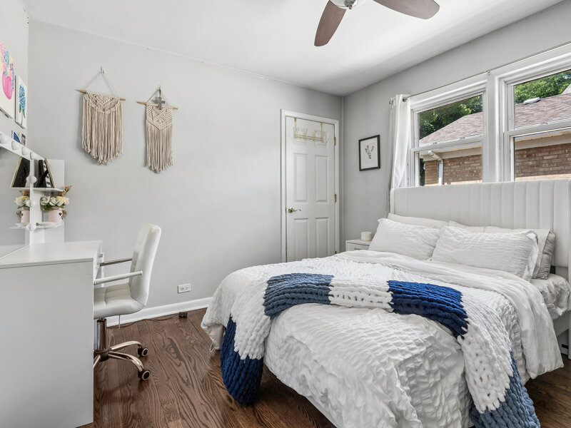 7738 W Clarence Avenue Chicago IL 60631