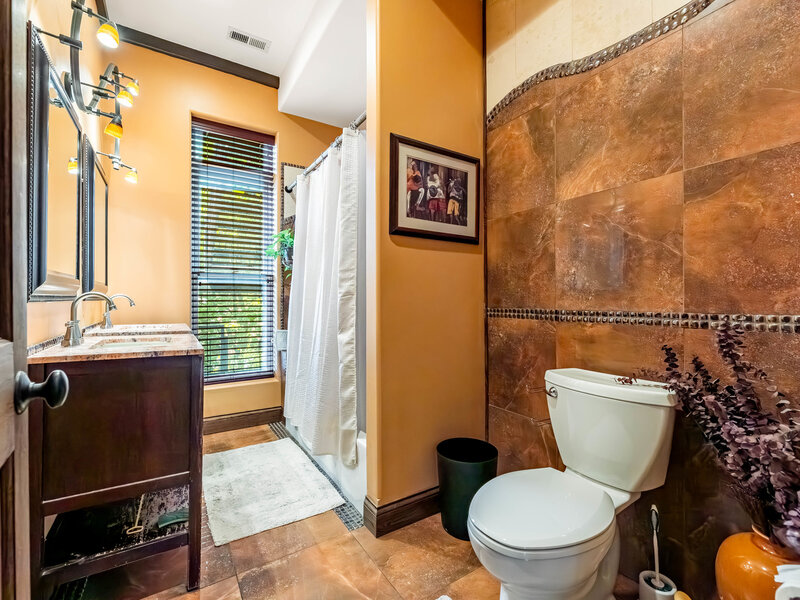 4126 S Lake Park Avenue Chicago IL 60653