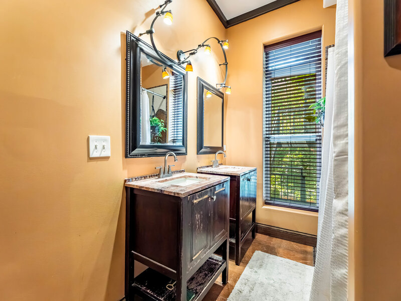 4126 S Lake Park Avenue Chicago IL 60653