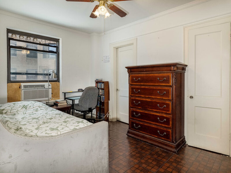 1755 E 55th Street Chicago IL 60615