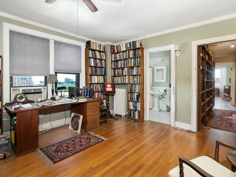 1755 E 55th Street Chicago IL 60615