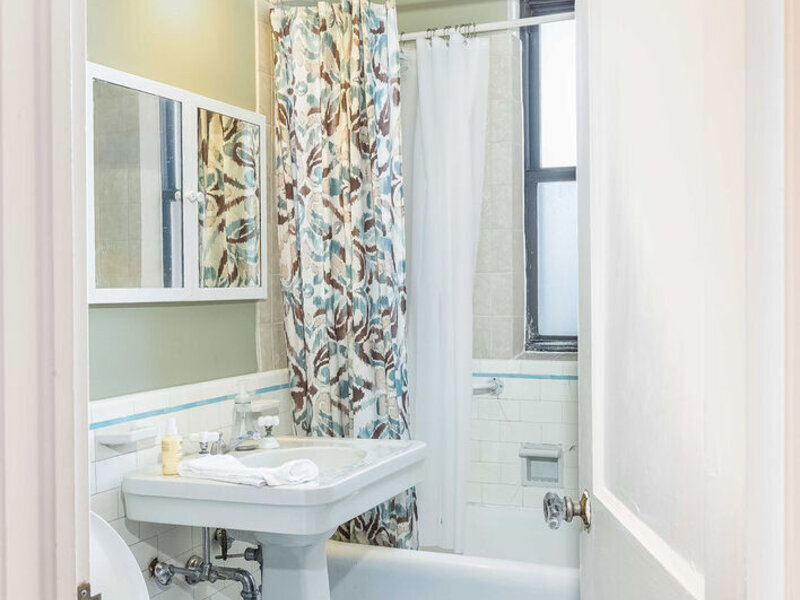 1755 E 55th Street Chicago IL 60615