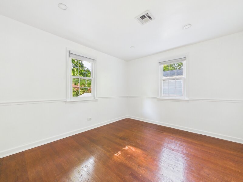 530 S Dryden Place Arlington Heights IL 60005