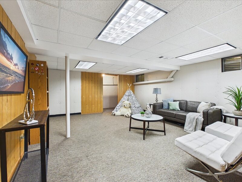 551 Roosevelt Court Grayslake IL 60030