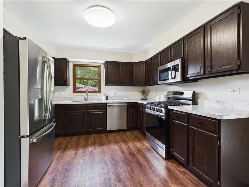 551 Roosevelt Court Grayslake IL 60030