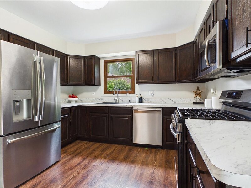 551 Roosevelt Court Grayslake IL 60030