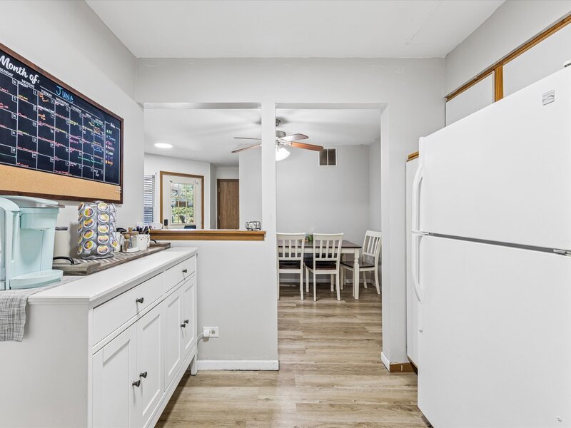 1375 Ridgefield Circle Carol Stream IL 60188