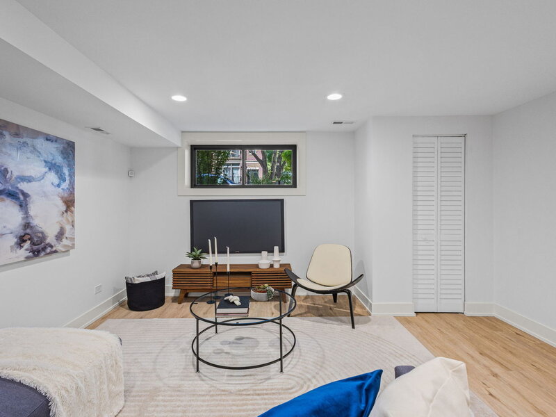 433 E 46th Place Chicago IL 60653