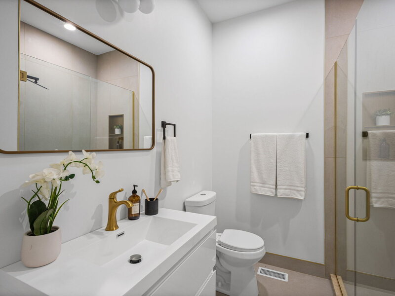 433 E 46th Place Chicago IL 60653