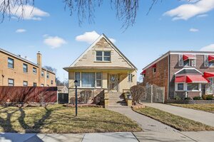 Photo of 8407 S Wolcott Avenue Chicago IL 60620