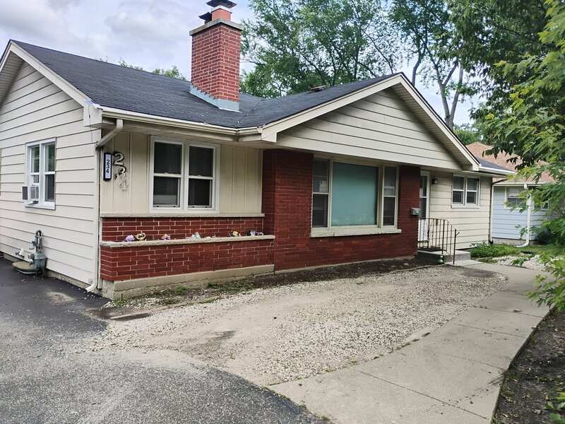 234 N Butterfield Road Libertyville IL 60048