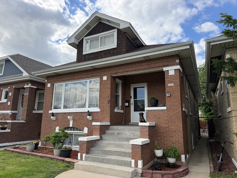 5528 W Henderson Street Chicago IL 60641