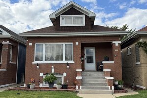 Photo of 5528 W Henderson Street Chicago IL 60641