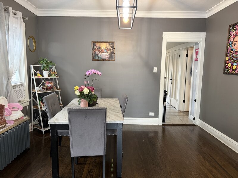 5528 W Henderson Street Chicago IL 60641