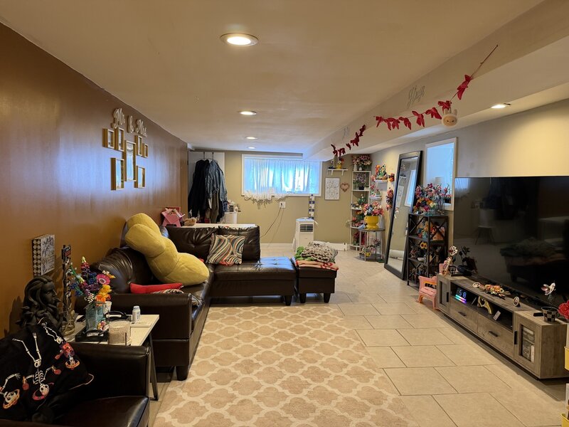5528 W Henderson Street Chicago IL 60641