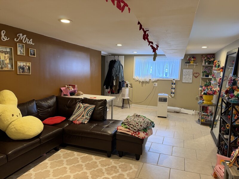 5528 W Henderson Street Chicago IL 60641