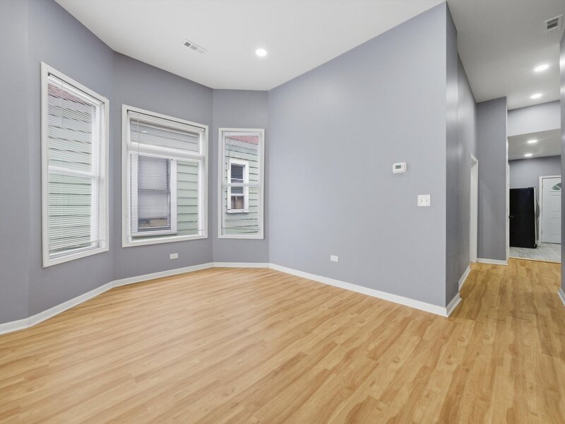 7828 S Escanaba Avenue Chicago IL 60649