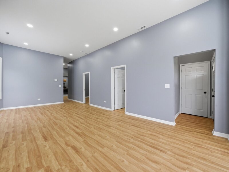 7828 S Escanaba Avenue Chicago IL 60649