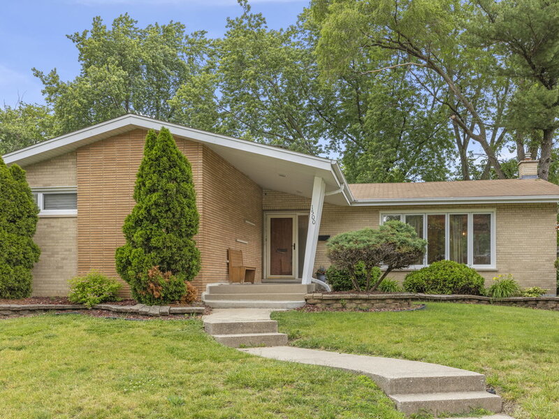 1500 Carson Drive Homewood IL 60430