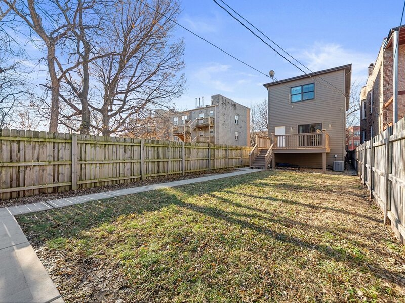 4223 S Wabash Avenue Chicago IL 60653